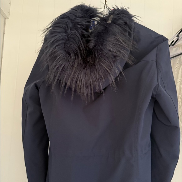 Lightly worn Tommy jacket ! Perfect for winter - Picture 6 of 12